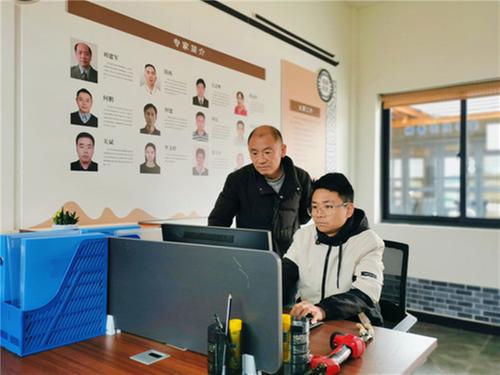 青神县：专家工作站“把脉问诊” 柑橘产业有“良方”