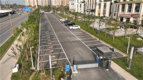 东兴区：“生态停车场”提升居民获得感