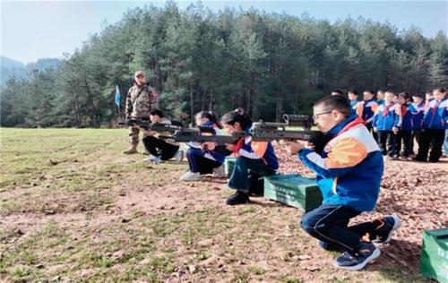 通江四小开展研学旅行暨劳动实践活动