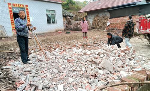 东兴区：“智慧助农课堂”助乡村美颜
