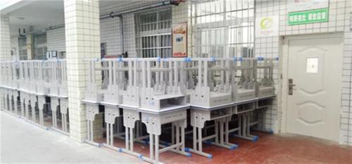 南江企业家罗浩回馈母校，捐赠25万设立奖教助学金