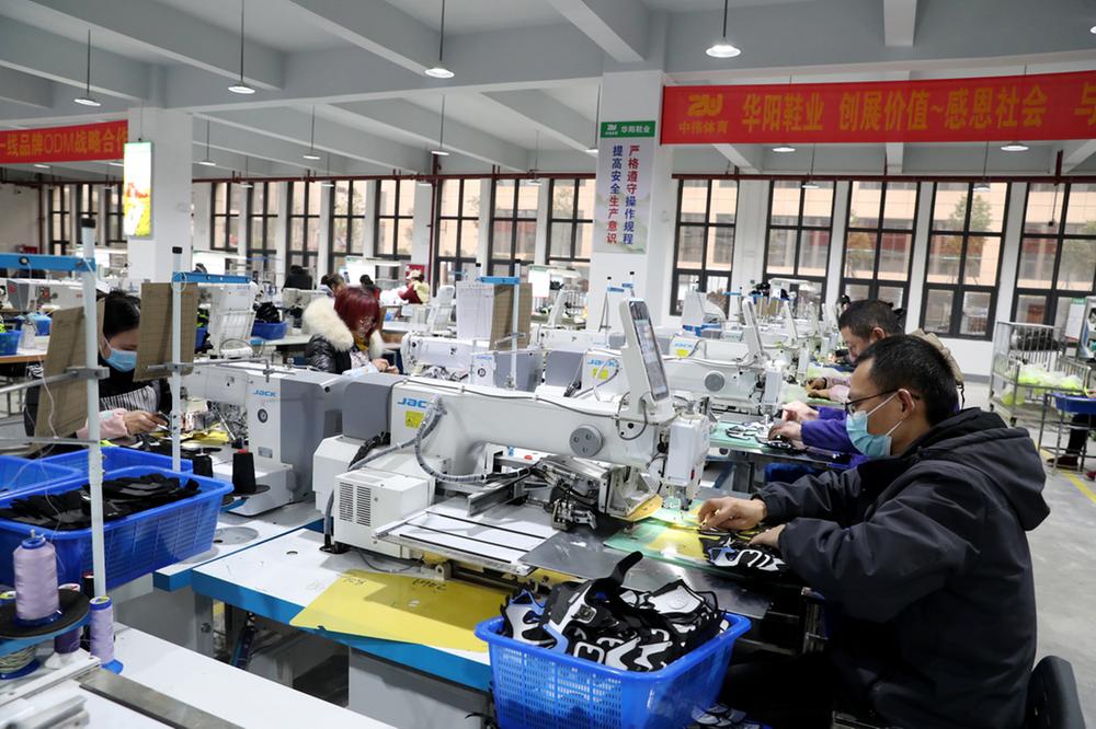 广安：抢工期保进度 火热赶制新年第一单