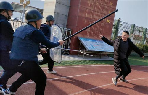 南江县沙河中学开展校园防恐防暴应急演练活动