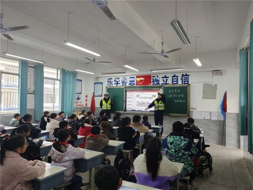 邻水县开展交通安全宣传教育活动