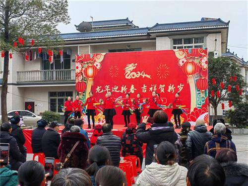 青神县：村集体经济结硕果 村民喜过欢乐年