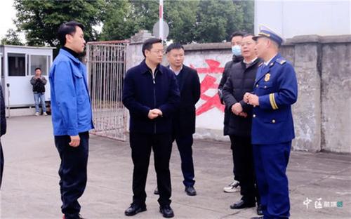 内江市市中区领导暗访督导安全生产工作