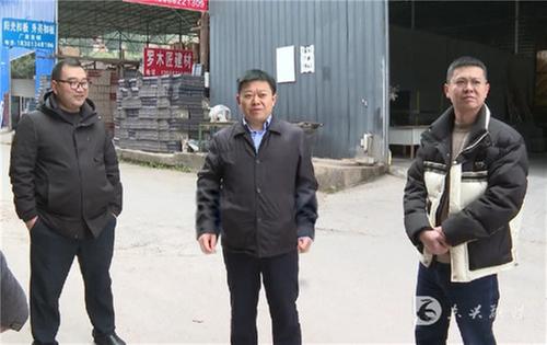 东兴区委书记康厚林以“四不两直”方式深入基层督导安全生产工作