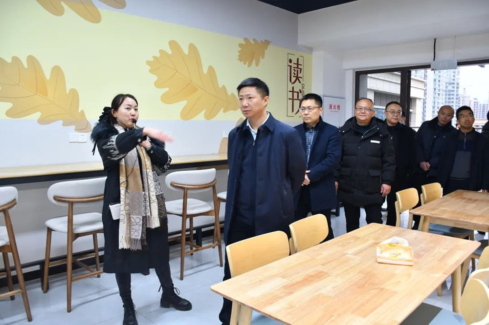内江市市市中区领导调研全区公办高中教育发展情况及新时代文明实践中心工作