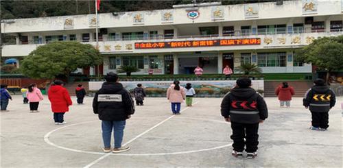 高塔镇金盆小学开展“学雷锋 树新风”主题教育活动