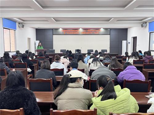 岳池县综合行政执法局：巾帼向心党  聚力谱芳华