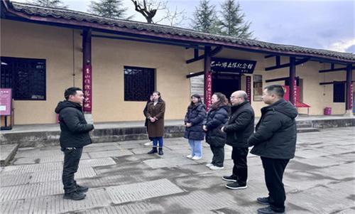 南江县科协党支部开展“缅怀革命先烈 传承奋斗精神”庆“三八”妇女节主题党日活动