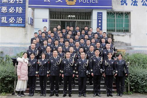 熊玲：用爱与智慧引领成长之路