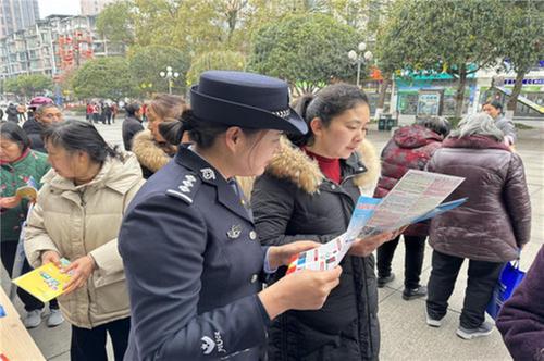 邻水县：巾帼绽芳华 禁毒宣传不停歇