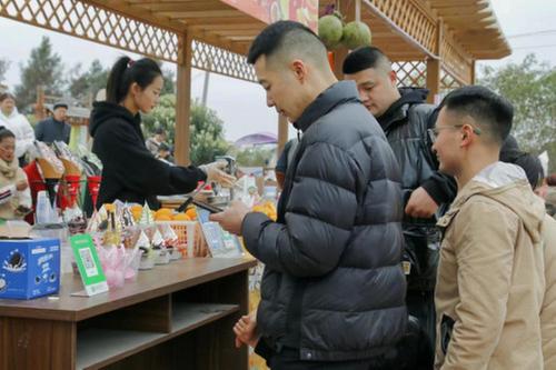 2024年成都东部新区石盘街道第四届“花开石盘·桃园寻香”文化季开幕