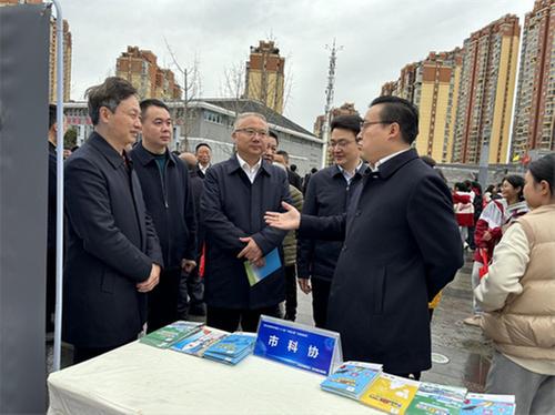 巴中市科协开展科普宣传月系列活动