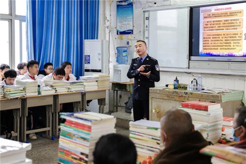 处理涉校涉生问题3000余件  教育训诫学生100余人次