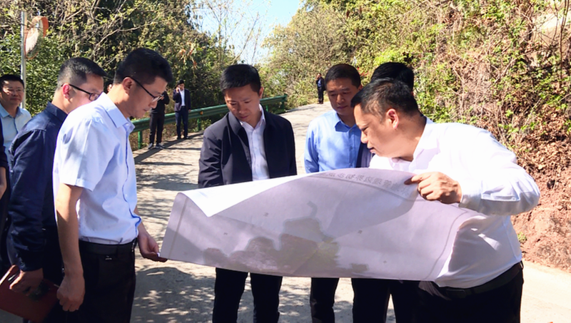 内江市市中区领导调研帮扶企业、巡林并督导德元药业“两个责任”工作