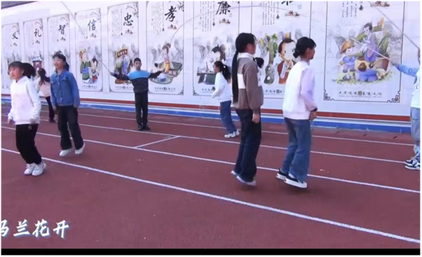 南江县元潭镇小学:小跳绳跳出大智慧