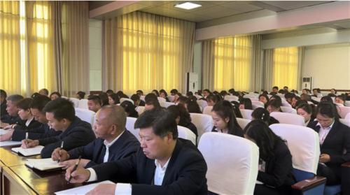 南江县文庙小学召开学习贯彻市教育工作会议精神专题会