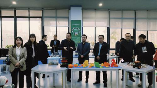 武胜县科协一行赴邻水交流青少年科技创新工作