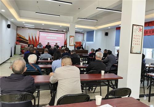 岳池县九龙街道五里牌社区开展《国防思政》教育宣传活动