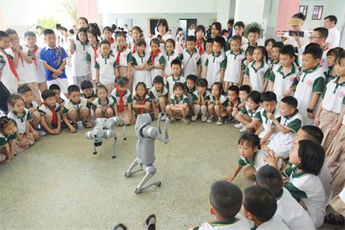 广安市携手渝北区开展科普大篷车进校园活动