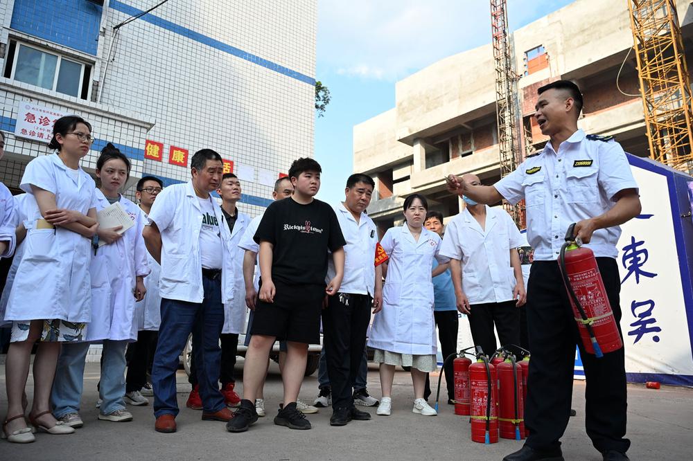 东兴区：“消防课堂”练兵忙