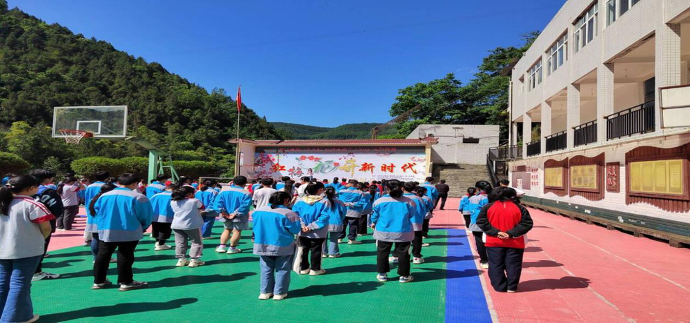 南江县关门镇九义校开展预防未成年人犯罪教育活动