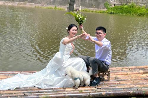 “爱在武胜·相约有你”集体婚礼在鸣钟镇举行