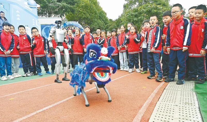 科技文化节上享乐趣