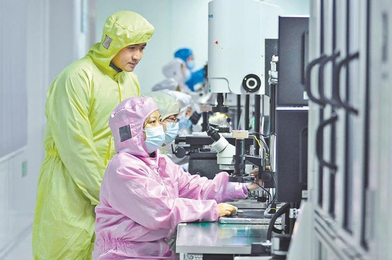 “科服保姆”助力硅光芯片全产业链智造升级